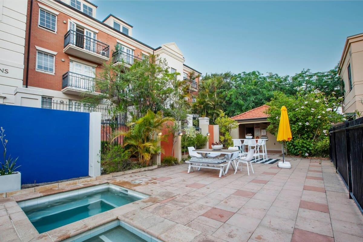 Fabulous Apt In Northbridge With Pool & Wifi Apartment Perth Exterior photo